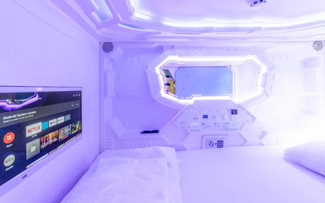 Capsule Inn