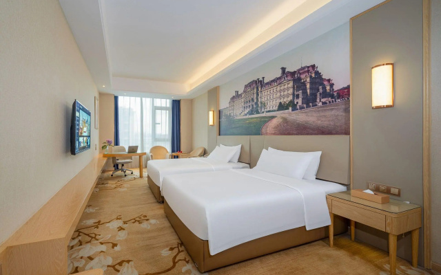 Vienna International Hotel Qishi Center Branch in Dongguan, Guangdong. – Guest Rooms – Dongguan