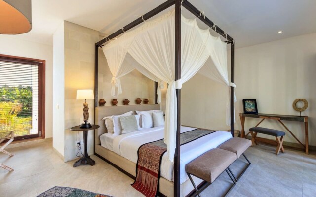 Luxury 5 Bedroom Villa With Private Pool, Bali Villa 2055