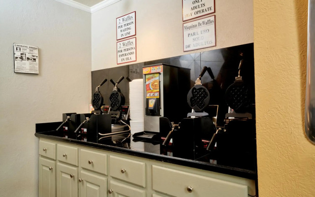Family Garden Inn & Suites
