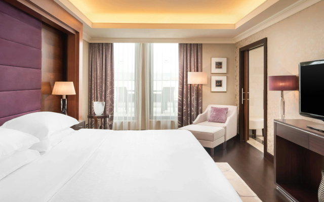 Sheraton Bratislava Hotel - Image 4