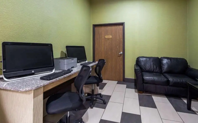 SureStay Plus Hotel by Best Western Blue Springs