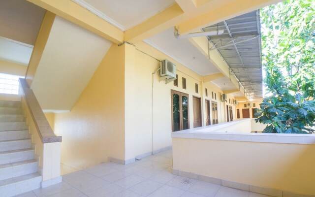 RedDoorz near Nusa Cendana University