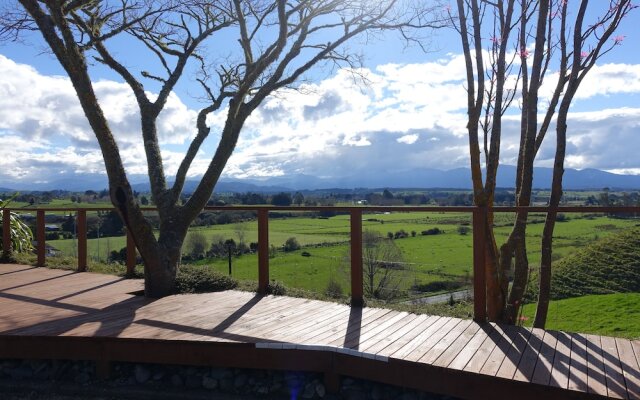 Tasman Hill Lodge - Adult Only