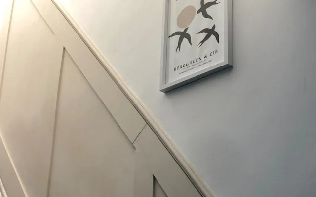 Spacious 2-bed Near Etihad-games Room-free Parking