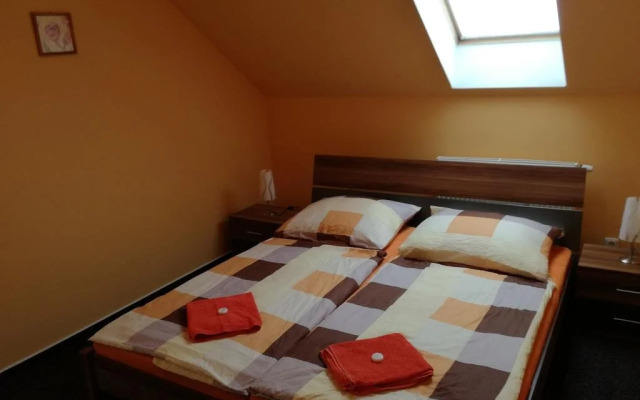 Restaurace - penzion Bavorský dvůr