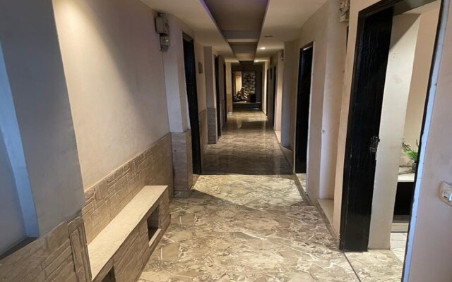 Hotel Pace Hero Honda Chowk