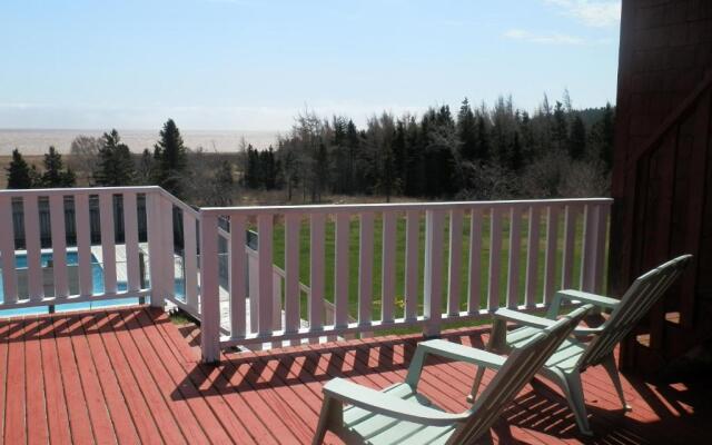 Hopewell Rocks Motel & Country Inn