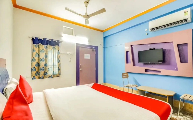 OYO 5906 Hotel Skyfox