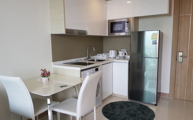 Riviera 1BR Sea View 3901 by Pattaya Holiday