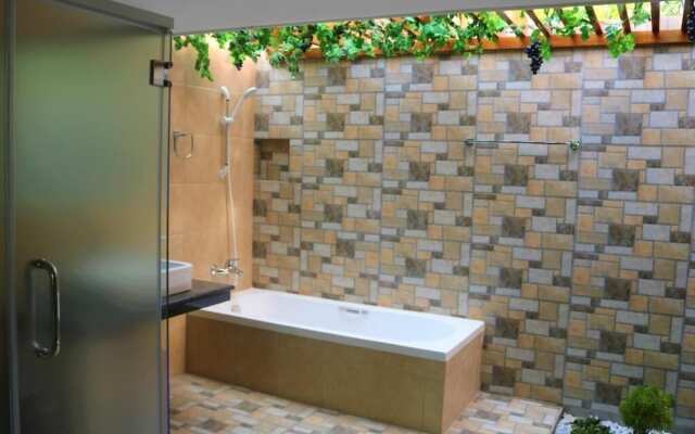 Marand Beach Resort