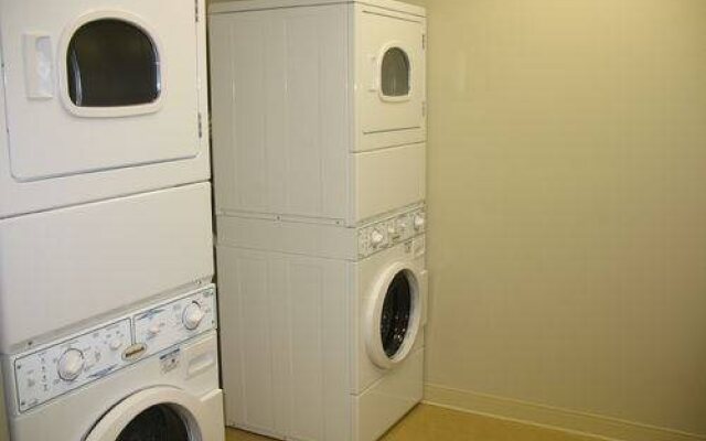 First Inn Suites