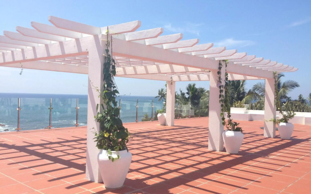 Sayura Beach Hotel