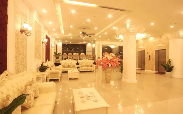 Jay Grand Hotel
