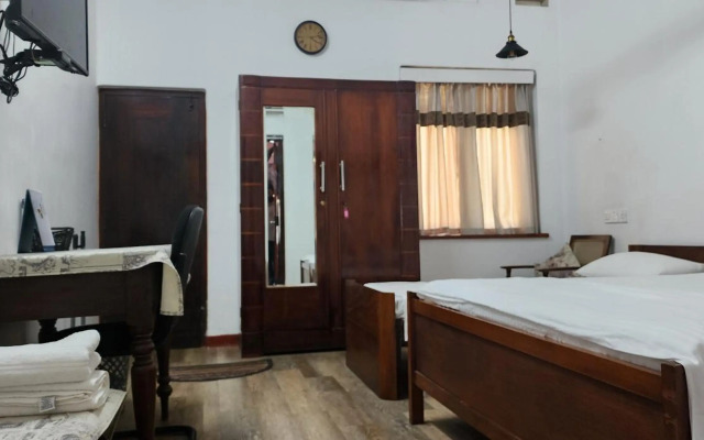 CHARAKAMA Guest Bungalow - GAMPAHA