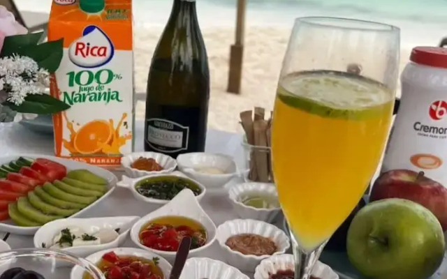 Casa Rosada Beach Front