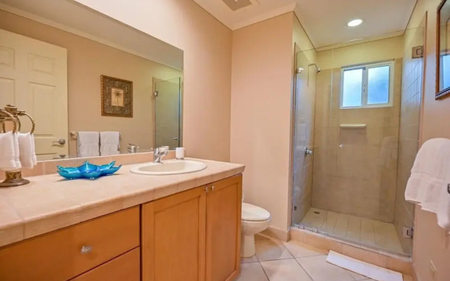 CR Luxury Del Mar 5H 2 Bdrm