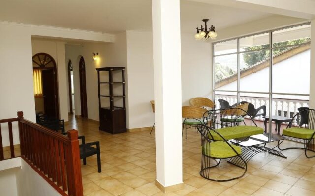 Lake Mount Hotel