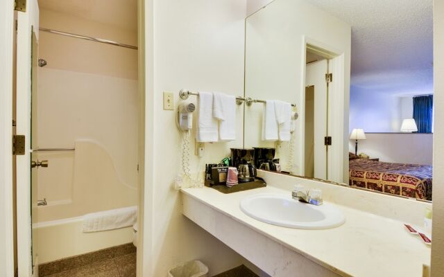 Windcrest Inn and Suites