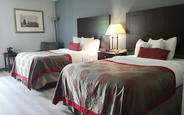 Ramada by Wyndham Luling