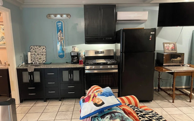 Country Music B&B Studios