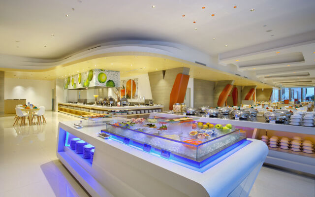 HARRIS Hotel & Conventions Bekasi