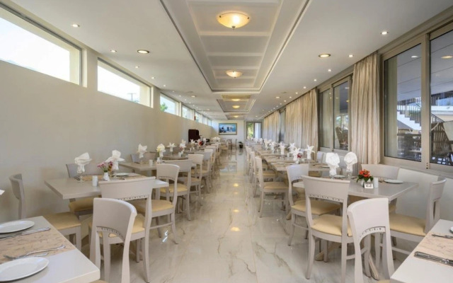 Vantaris Blue - Adults Only