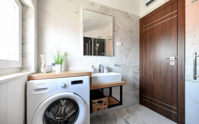 Modern holiday apartment "Libra" with swimming pool