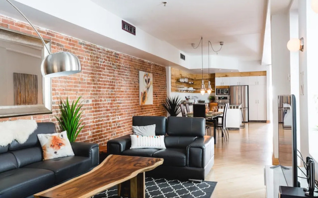 MTLVacationRentals - The City Chalet