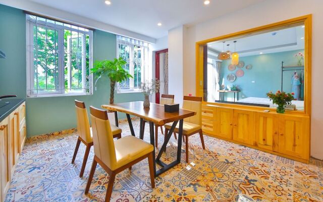 Lakeside House - Hanoi