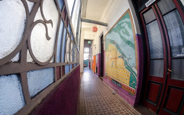 La Comunidad Hostel