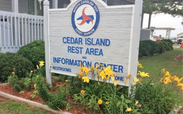 Cedar Island Resort