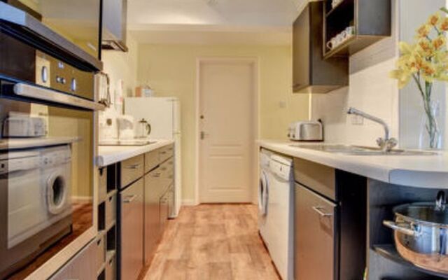 Flat 8 Clifton Court