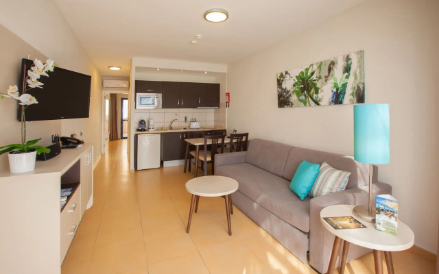 Grupotel Playa Feliz