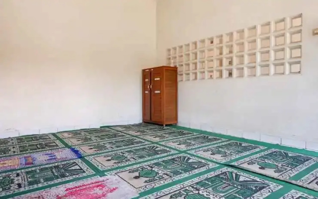 RedDoorz @ Jalan Sriwijaya Semarang