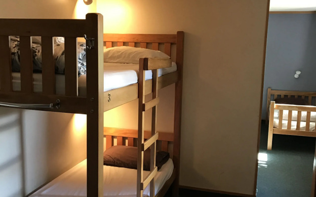 Rainbow Lodge - Hostel