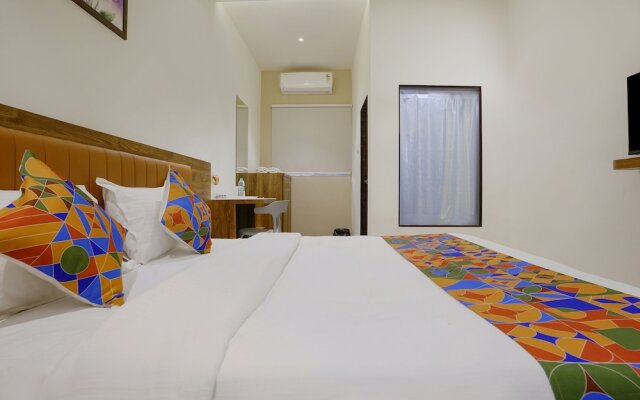Fabhotel Moonlite Residency