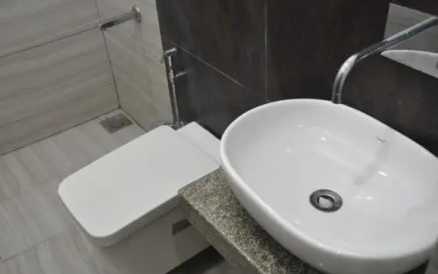 Hotel Surya Palace by OYO Rooms