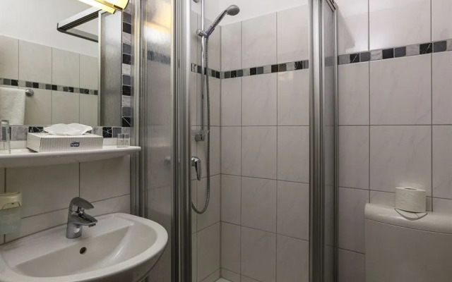 Hotel Restaurant Lã¼Denbach