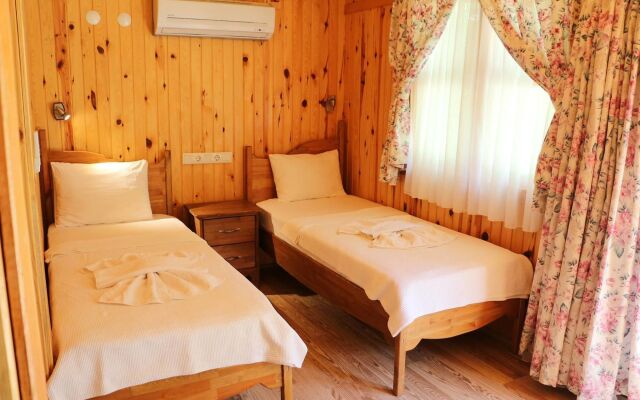 Adrasan River Hotel