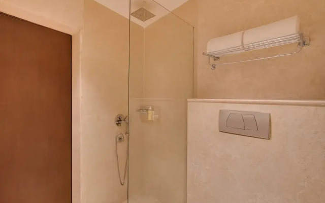 Lemon Tree Hotel, Noida