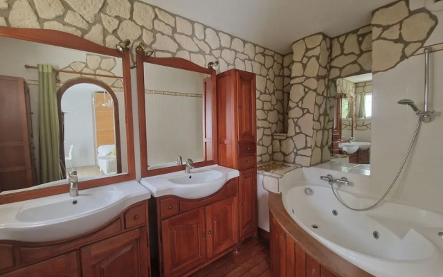 Single-storey Holiday Home, 150 m From the Beach