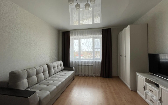 Like home on the street. Mira, 93A