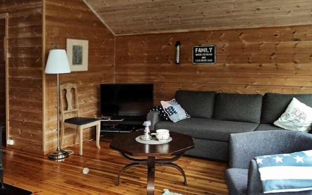 6 Person Holiday Home in Lyngdal