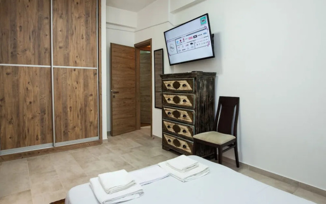 Spacious 2 level Brand New apt GTD3194