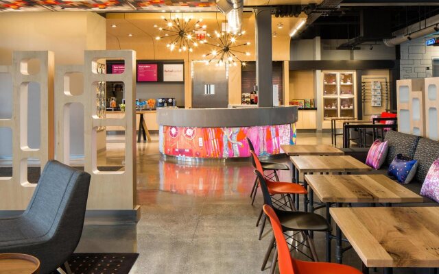 Aloft Louisville East