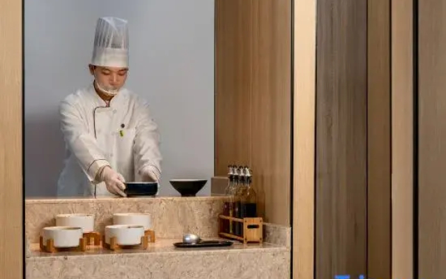 Oriental Jitang Hotel (Glow Aegean Sea Branch)