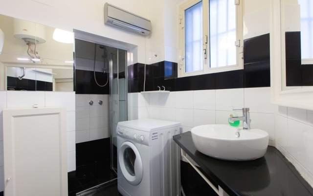 Rental In Rome Veneto Apartment