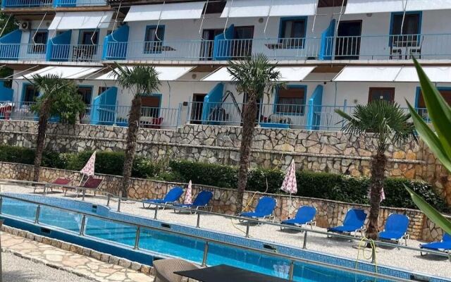 Blue Hotel Holiday