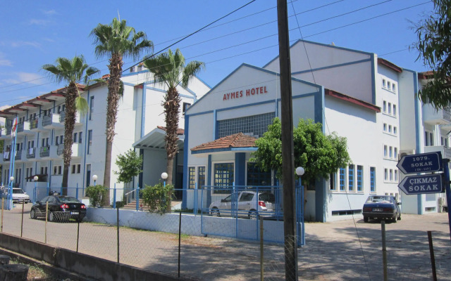 Aymes Hotel